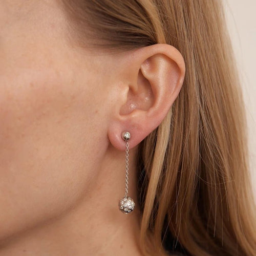 Boucles d'oreilles Boucles d’oreilles boules pendantes en or gris 18K et diamants 58 Facettes
