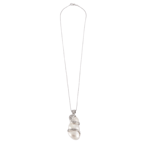 Pendentif Pendentif en or gris avec perle et diamants 58 Facettes