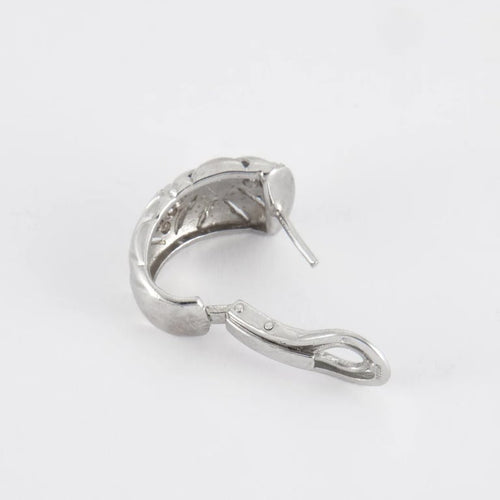 Boucles d'oreilles Créoles - Boucles d’oreilles en or gris 18K et diamants 58 Facettes