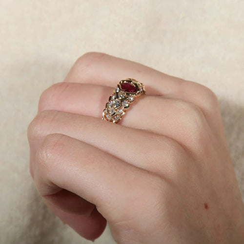 Bague 54 Bague rubis et diamants en or jaune 750 58 Facettes 8392