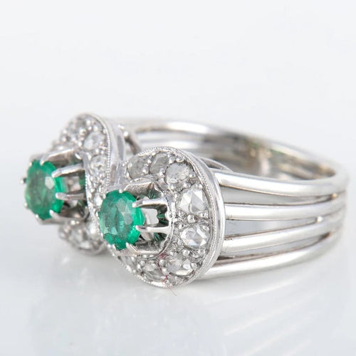 Bague 53 Bague en forme de 8 en or blanc 750 avec émeraudes et diamants 58 Facettes 8397