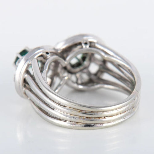 Bague 53 Bague en forme de 8 en or blanc 750 avec émeraudes et diamants 58 Facettes 8397