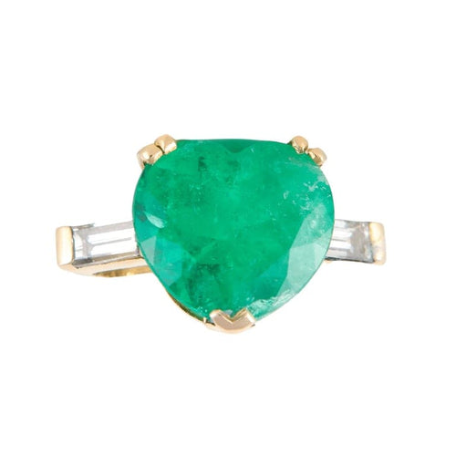 Bague 51 Bague cœur en or jaune 750 avec émeraude et diamants 58 Facettes 8392