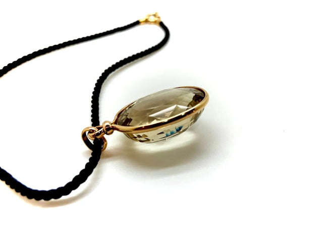 Pendentif Pendentif citrine en or blanc 18K sur cordon noir 58 Facettes M8942