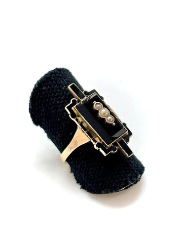 Bague 55 Bague ancienne en or jaune 14k sertie d’onyx et perles fines 58 Facettes M9101