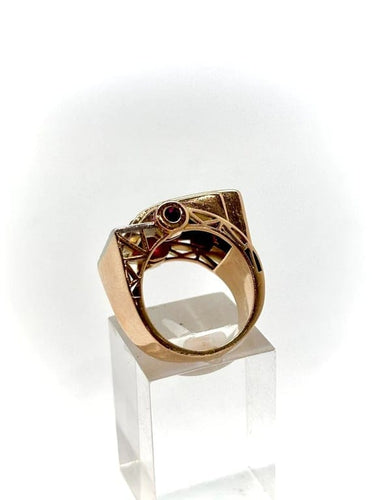 Bague 53 Bague Art déco tank asymétrique en or jaune 18k, rubis et diamants 58 Facettes M9044