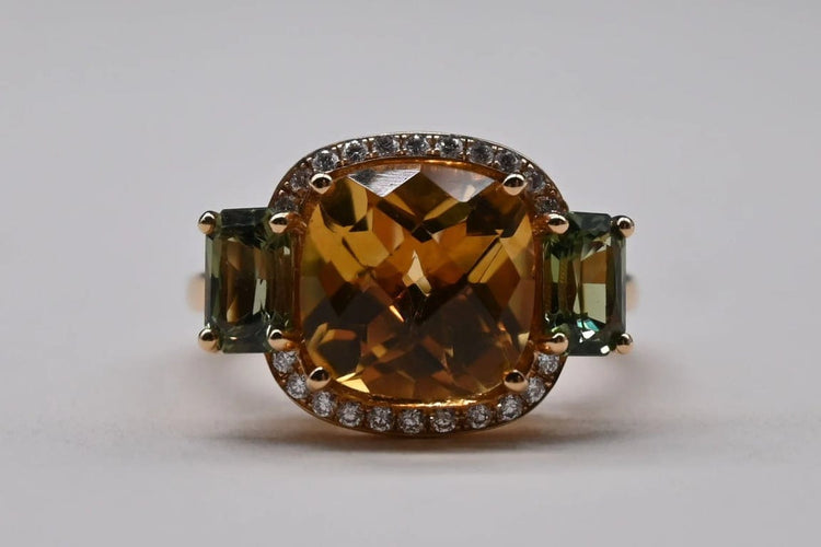 Bague 53.5 Bague cocktail en or rose avec citrine, saphirs verts et diamants 58 Facettes
