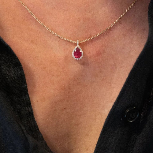Collier Pendentif sur chaîne en or jaune 18 carats rubis et diamants 58 Facettes 351135