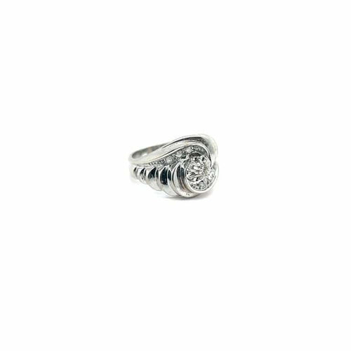 Bague 53 Bague Art déco coquillage en or blanc 18 carats et diamants 58 Facettes