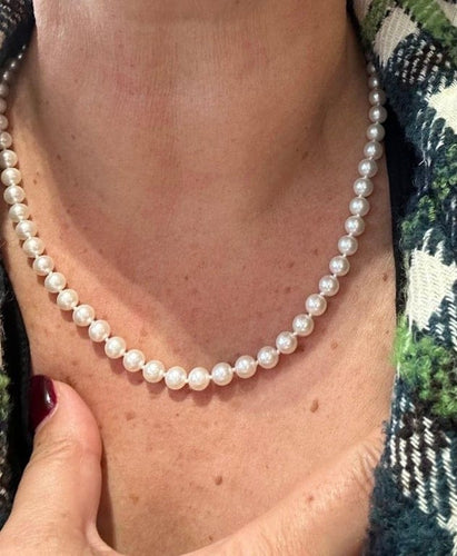 Collier Collier de perles Akoya en or jaune 18 carats 58 Facettes 35571