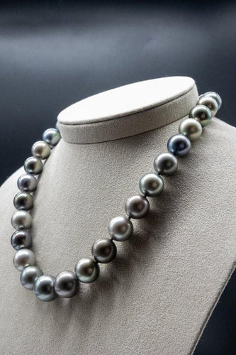 Collier Collier en perles de Tahiti avec fermoir en or blanc 18 carats 58 Facettes 355102