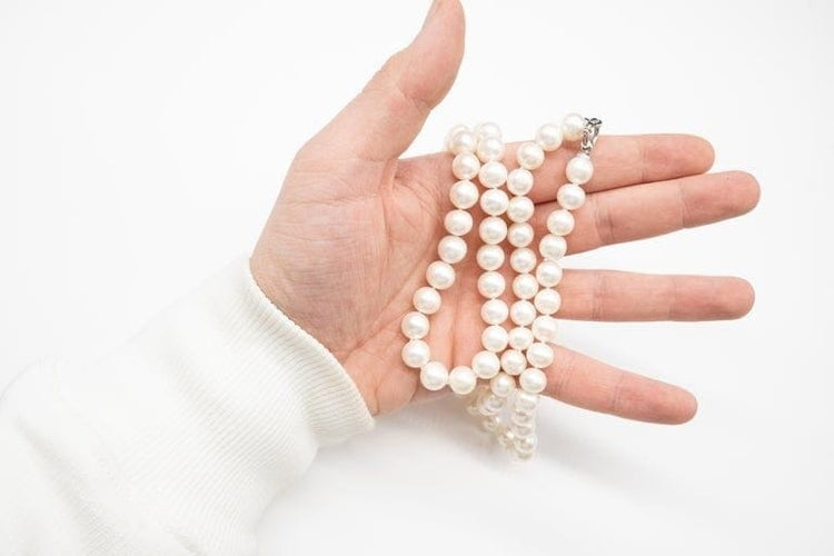 Collier Collier de perles d’eau douce en or blanc 18 carats 58 Facettes 35577