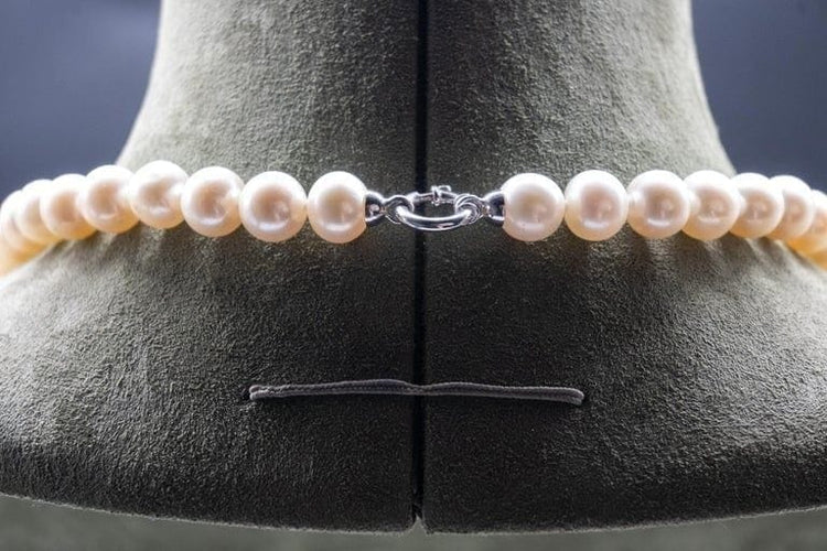 Collier Collier de perles d’eau douce en or blanc 18 carats 58 Facettes 35577