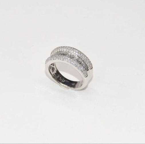Bague 55 Bague en or blanc 18 carats sertie de diamants 58 Facettes