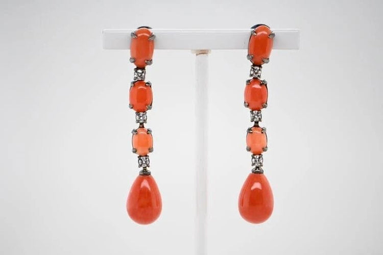 Boucles d'oreilles Boucles d'oreilles en or noir 18 carats, corail et diamants 58 Facettes