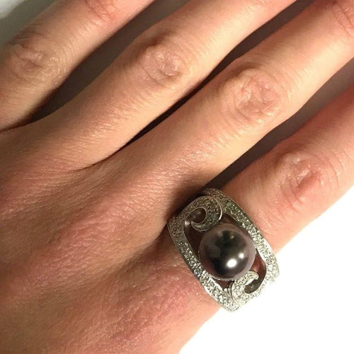 Bague 54 Bague cocktail en or blanc 18 carats avec perle de Tahiti et diamants 58 Facettes