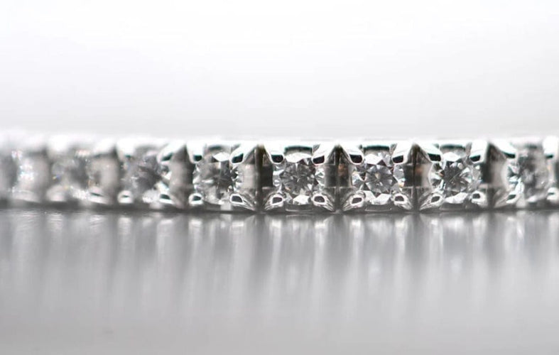 Bracelet Bracelet tennis en or blanc 18 carats et diamants 58 Facettes