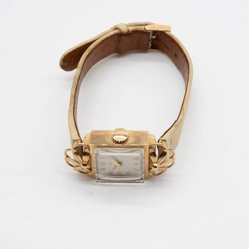 Montre Lip - Montre femme en or 18 carats, boîtier carré 19 mm 58 Facettes