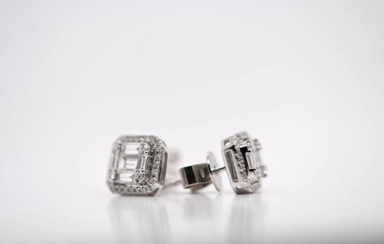 Boucles d'oreilles Boucles d'oreilles en or blanc 18 carats avec 70 diamants 58 Facettes