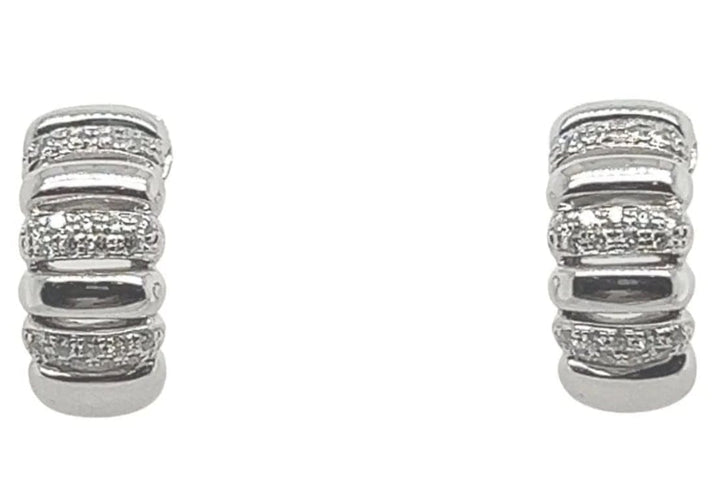 Boucles d'oreilles Boucles d'oreilles demi-cercle en or blanc 18 carats et diamants 58 Facettes