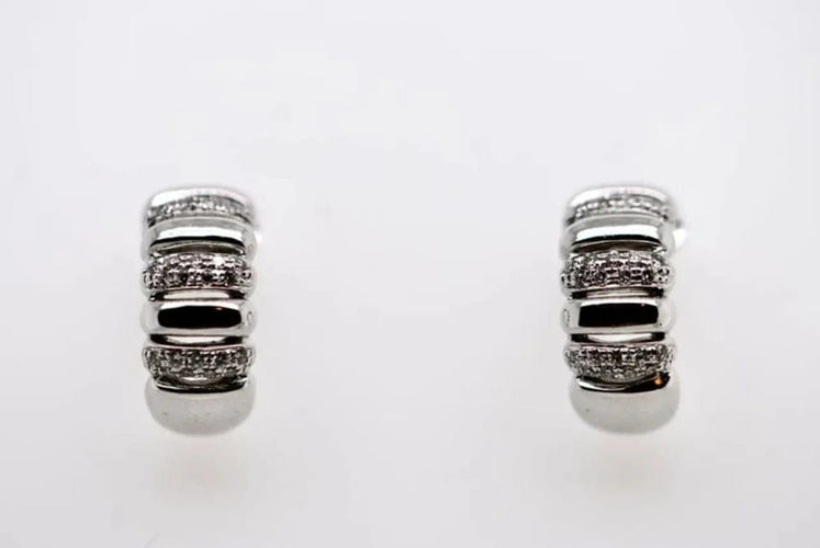 Boucles d'oreilles Boucles d'oreilles demi-cercle en or blanc 18 carats et diamants 58 Facettes