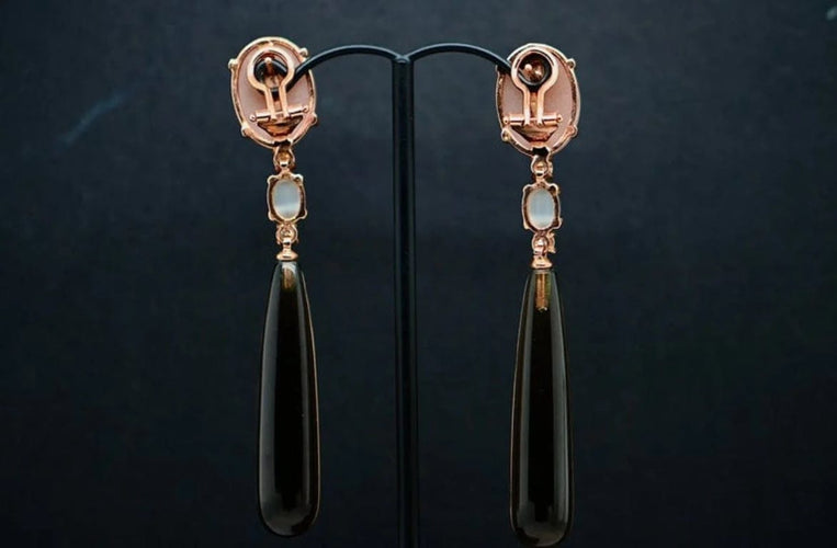 Boucles d'oreilles Boucles d’oreilles en or rose 18 carats avec diamants, quartz fumé et agate noire 58 Facettes