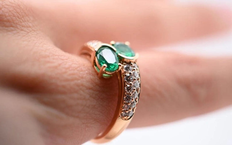 Bague 54 Bague Duo émeraudes et diamants en or rose 18 carats 58 Facettes