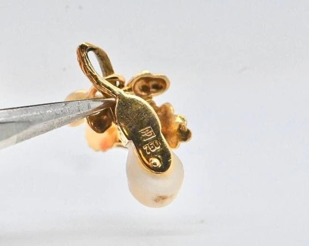 Boucles d'oreilles Boucles d’oreilles dents de biche en or blanc 18 carats 58 Facettes