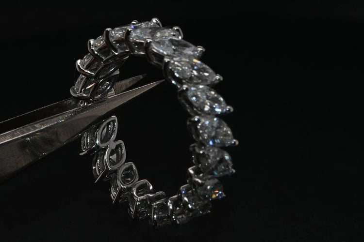Bague 54 Bague de fiançailles - Alliance en or blanc 18 carats et diamants 58 Facettes
