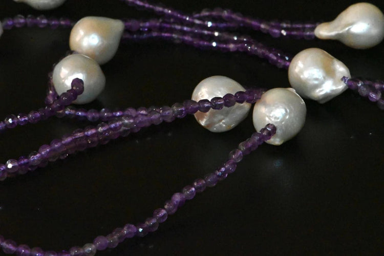 Collier Collier en améthyste et perles d’eau douce 58 Facettes