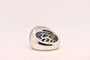 Bague 53 Bague en or blanc 18 carats avec saphir cabochon et diamants 58 Facettes