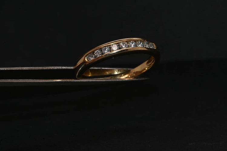 Bague 49 Bague en or jaune 18 carats et diamants taille brillant 58 Facettes