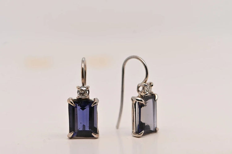 Boucles d'oreilles Boucles d'oreilles en or blanc 18 carats avec iolites et diamants 58 Facettes