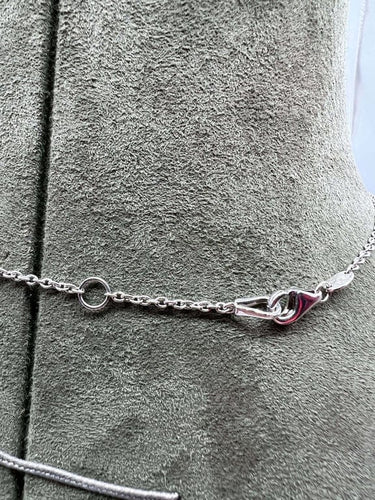 Collier Collier pendentif en or blanc 18 carats avec émeraude et diamant 58 Facettes