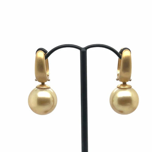 Boucles d'oreilles Boucles d'oreilles en or jaune 18 carats brossé et perles champagne 58 Facettes