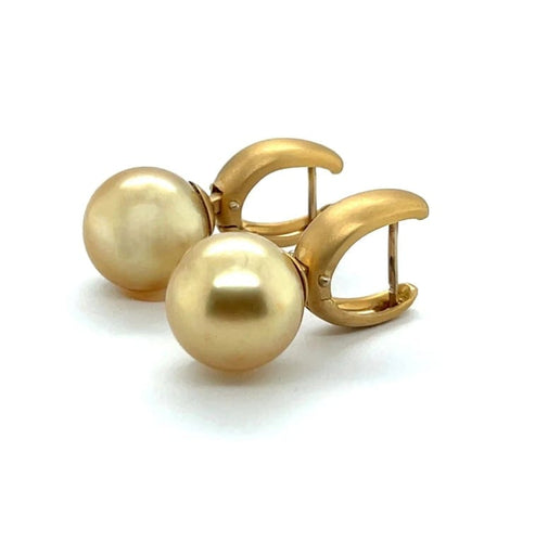 Boucles d'oreilles Boucles d’oreilles pendantes en or jaune 18 carats et perles champagne 58 Facettes 380872/Z05HU0U1