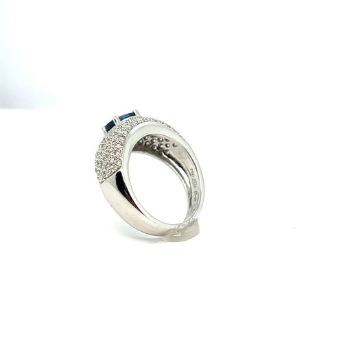Bague 54 Bague cocktail en or blanc 18 carats avec saphir et diamants 58 Facettes