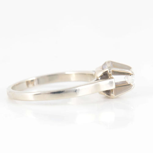 Bague 54 Non signé - Bague solitaire en or blanc 18 ct et diamant 58 Facettes 1