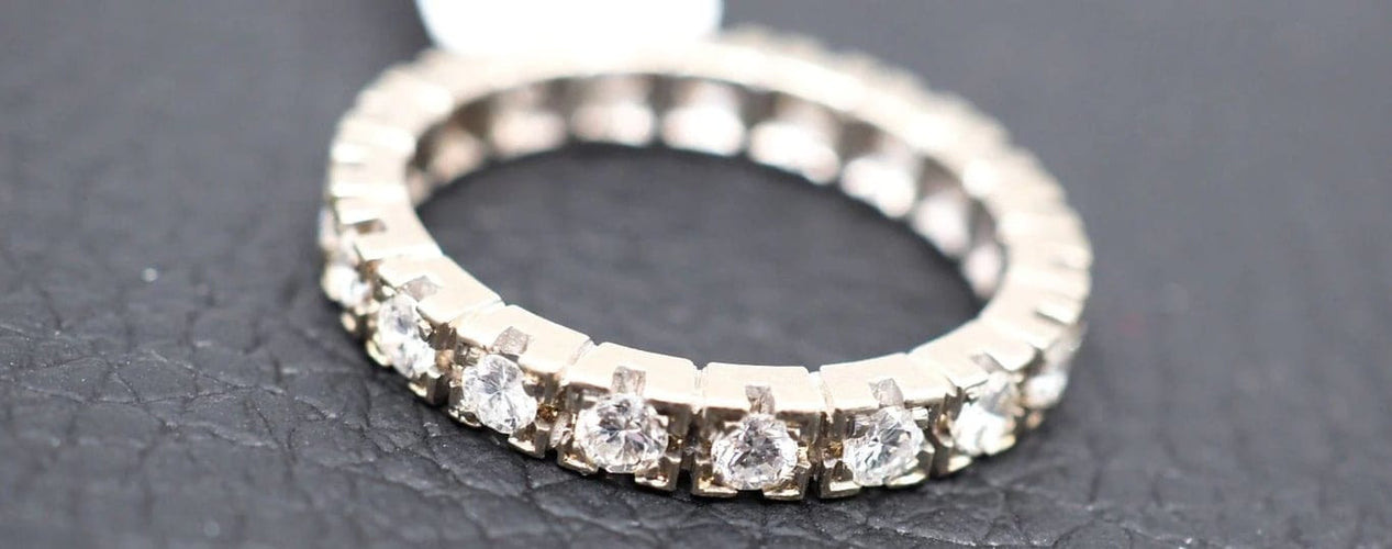Bague 58 Alliance américaine - Bague en or blanc 750 et 19 diamants 58 Facettes