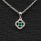 Pendentif Pendentif trèfle en or blanc 18 carats avec émeraude et diamants 58 Facettes