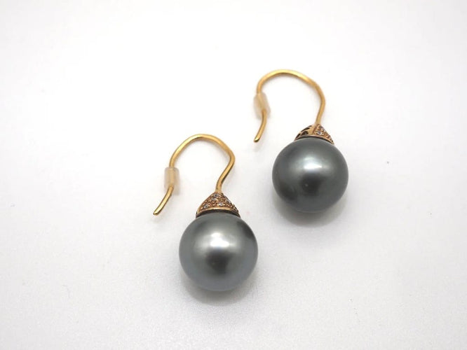 Boucles d'oreilles Boucles d'oreilles en or jaune avec perles de culture et diamants 58 Facettes
