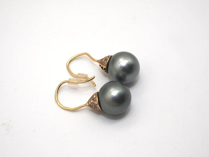 Boucles d'oreilles Boucles d'oreilles en or jaune avec perles de culture et diamants 58 Facettes