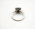 Bague 52 Bague en or blanc 750 avec émeraude et diamants 58 Facettes