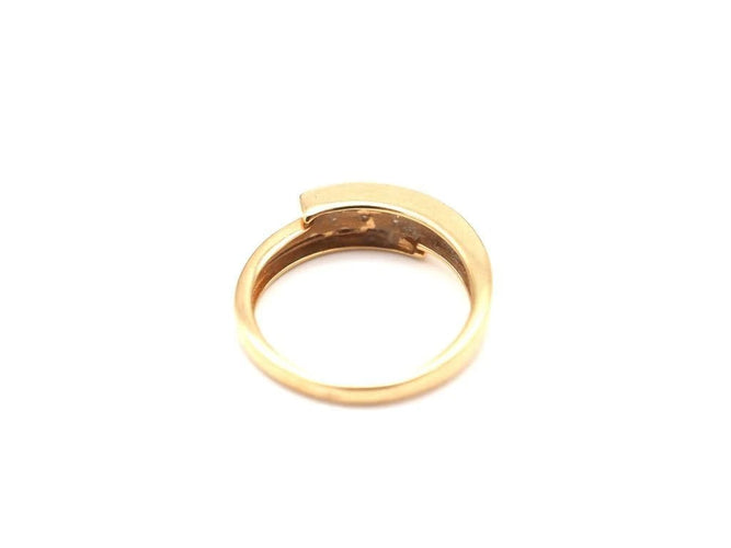 Bague 54 Bague en or jaune 750 et trois diamants 58 Facettes