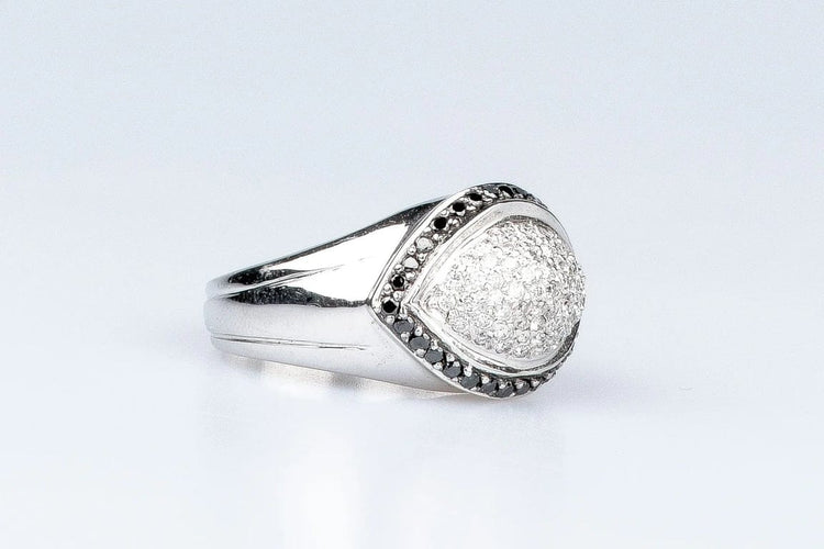 Bague 53.5 Bague diamants en or blanc 18 carats 58 Facettes 111-42837-33