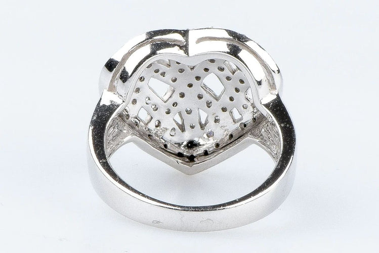 Bague 56 Bague cœur en or blanc 18 carats sertie de diamants 58 Facettes 111.65702-66