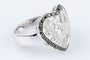 Bague 56 Bague cœur en or blanc 18 carats sertie de diamants 58 Facettes 111.65702-66