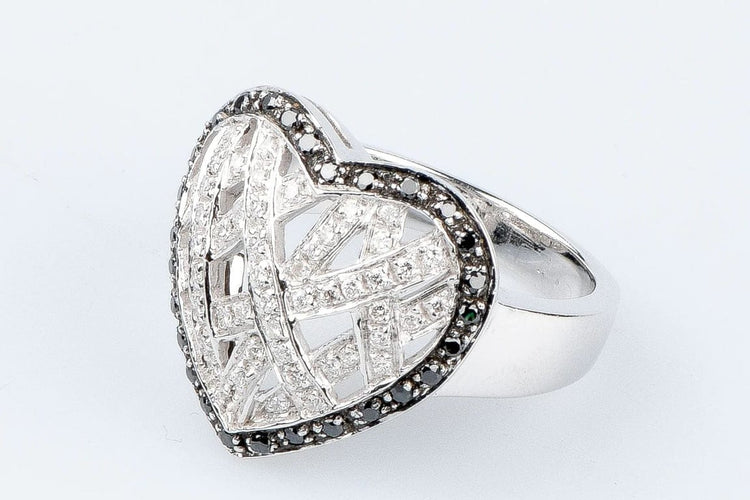 Bague 56 Bague cœur en or blanc 18 carats sertie de diamants 58 Facettes 111.65702-66