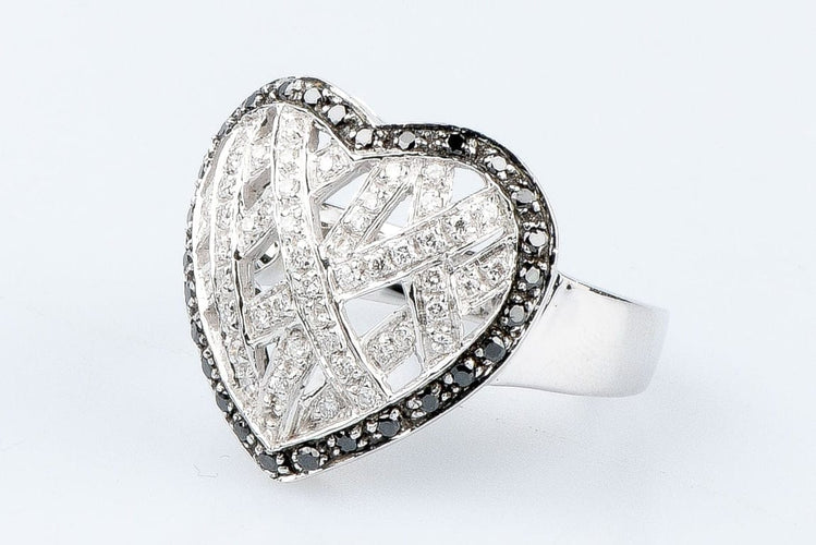 Bague 56 Bague cœur en or blanc 18 carats sertie de diamants 58 Facettes 111.65702-66