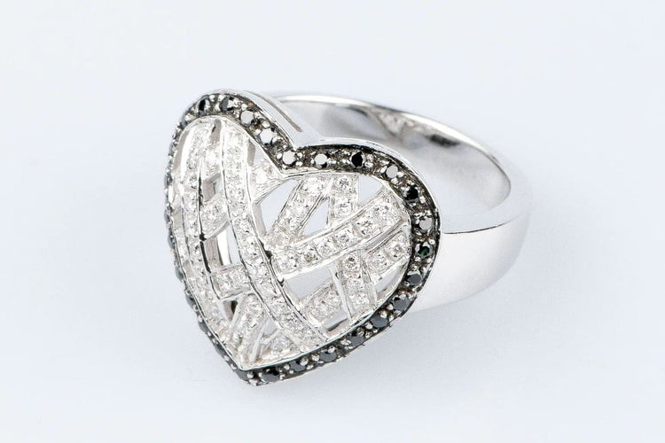 Bague 56 Bague cœur en or blanc 18 carats sertie de diamants 58 Facettes 111.65702-66